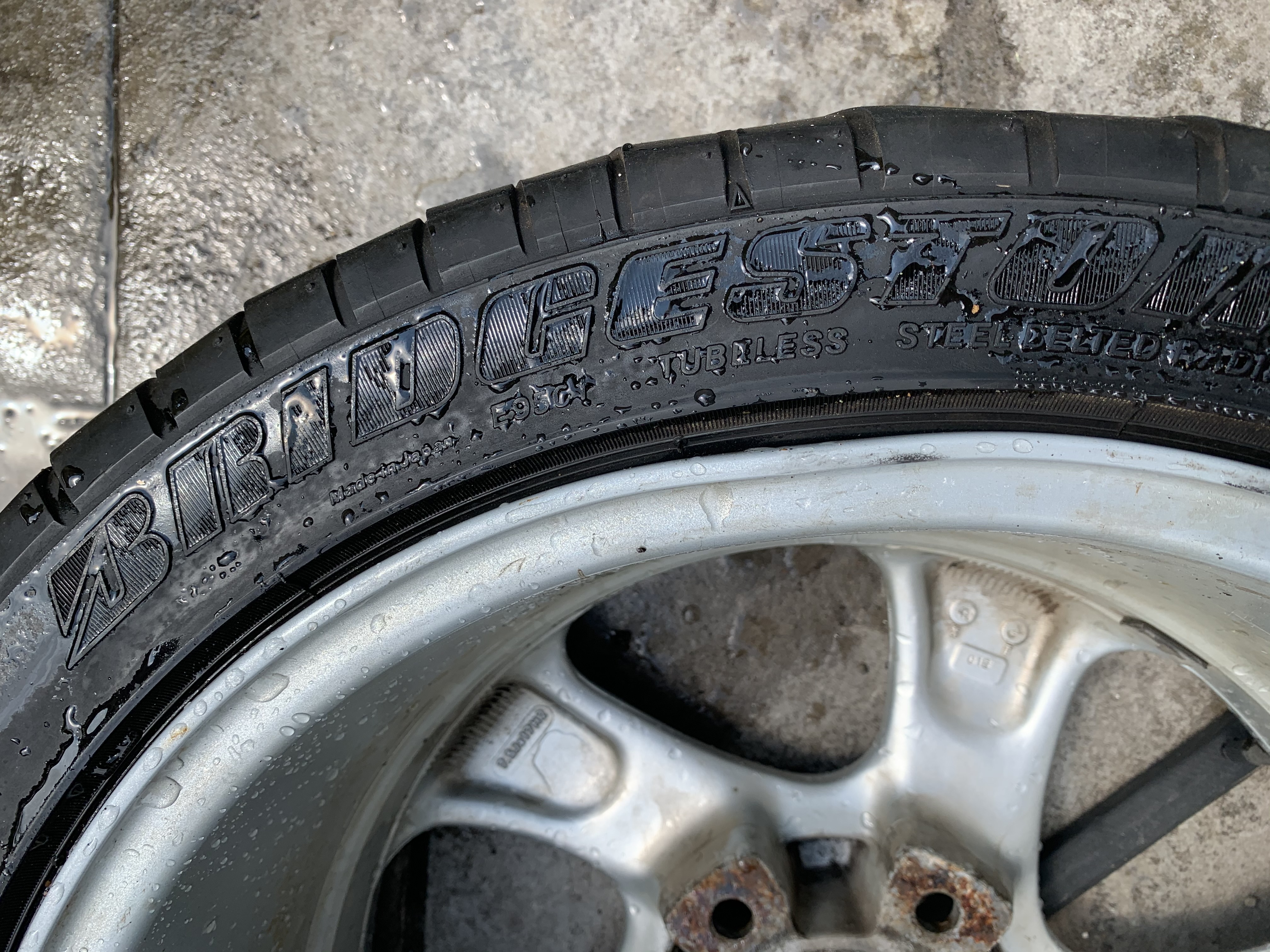Damaged tire rim | R.G. Beltzner